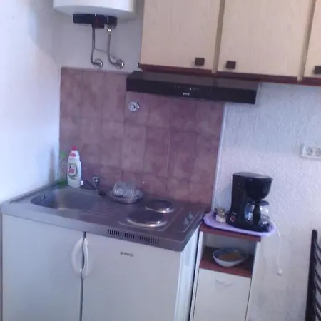 Studio 14160a Apartment *